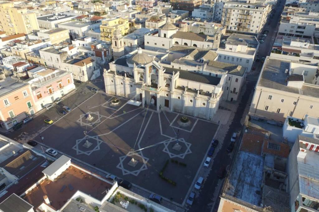 Domus Elegans In Centro Villa Манфредония Екстериор снимка